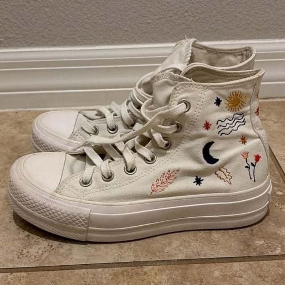 Converse Chuck Taylor All Star Lift Platform High 'It's Okay To Wander' Sneakers - Picture 2 of 9